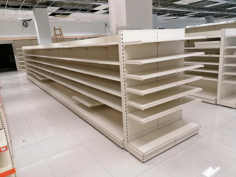 Επιτοίχια ράφια και γόνδολες